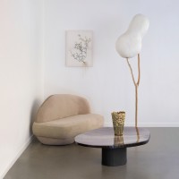 <a href="https://www.galeriegosserez.com/artistes/clegg-shannon.html">Shannon Clegg</a> - « Flora » - Medium Peach Sculpture
